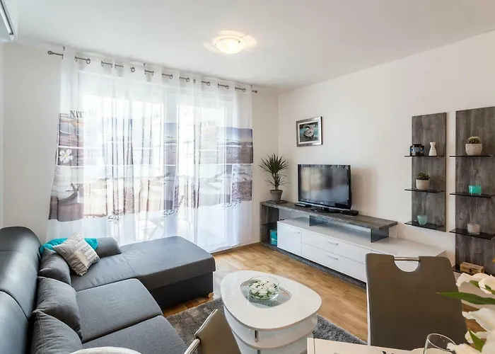 Luka Apartman *