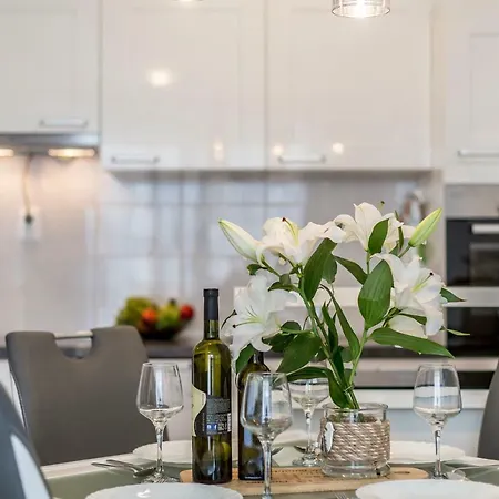 Luka Apartment