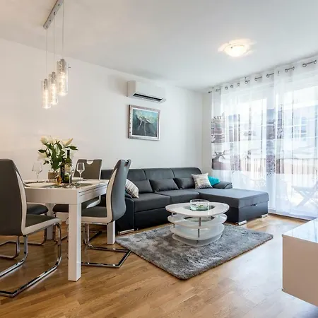 Apartment Luka Split