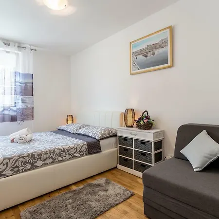 Apartment Luka